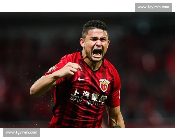 张昱杰护腿板暗藏全家福密码 训练预演助其中超关键破门