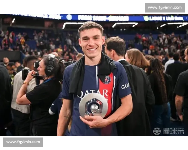 曼晚评分:芒特 8 分闪耀,姆伯莫首秀惊艳,乌加特梅努低迷引争议 曼晚评分:芒特 8 分闪耀,姆伯莫首秀惊艳,乌加特梅努低迷引争议