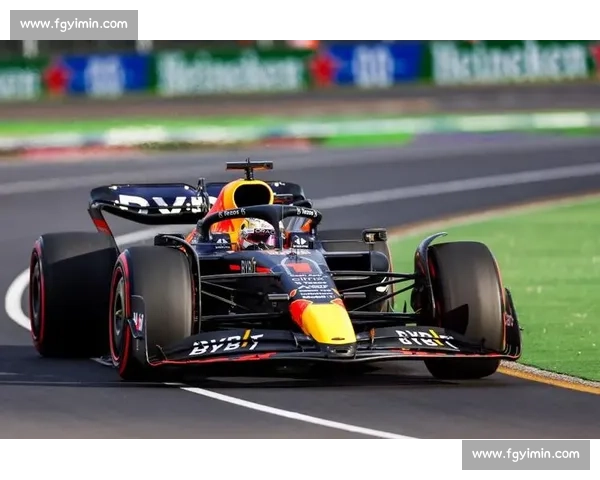 F1新加坡站:红牛包揽冠亚,维斯塔潘又一次登顶! F1新加坡站:红牛包揽冠亚,维斯塔潘又一次登顶!