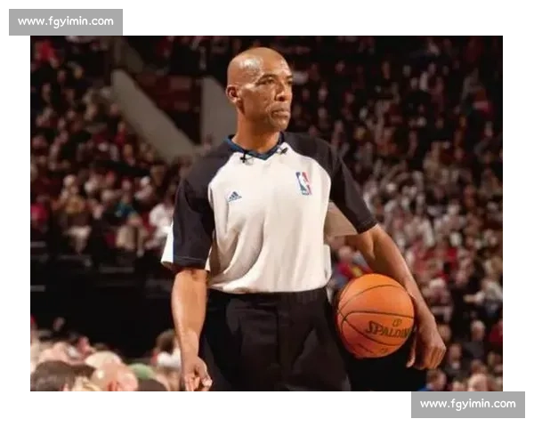 这裁判吹得真“艺术”,网友:给我判个哑巴亏! 这裁判吹得真“艺术”,网友:给我判个哑巴亏!